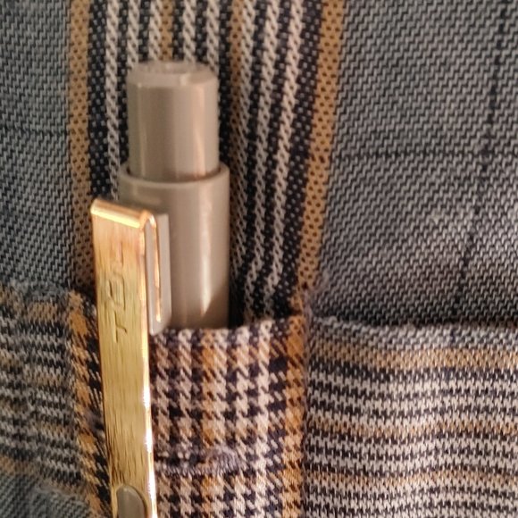 MEN'S CASUAL BUTTON DOWN - Picture 8 of 10